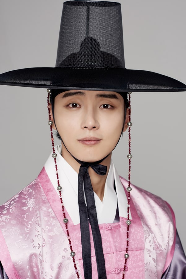 Yoon Shi Yoon