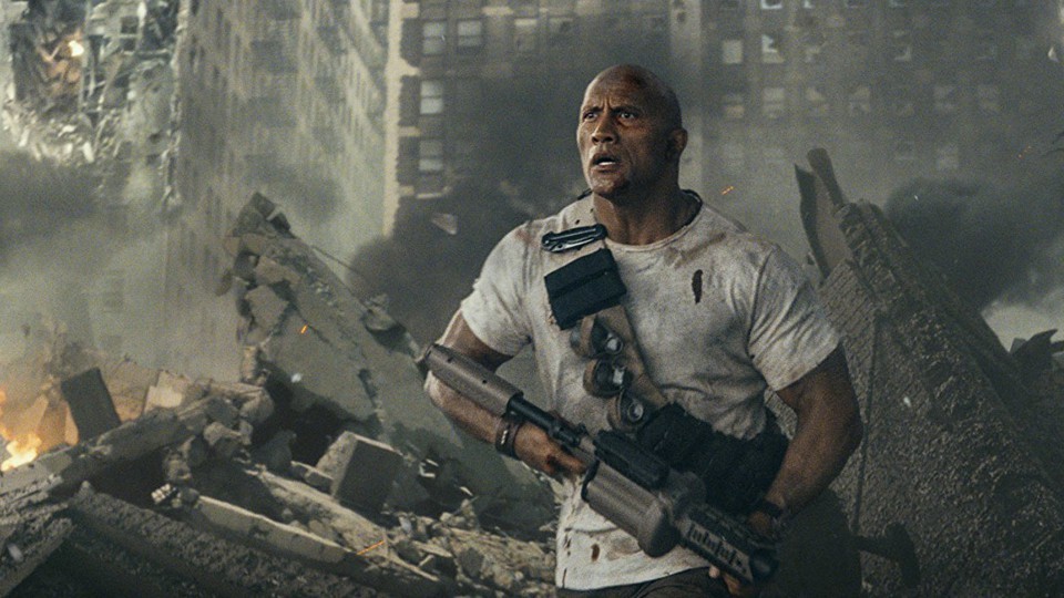 dwayne johnson dalam Rampage (film 2018)
