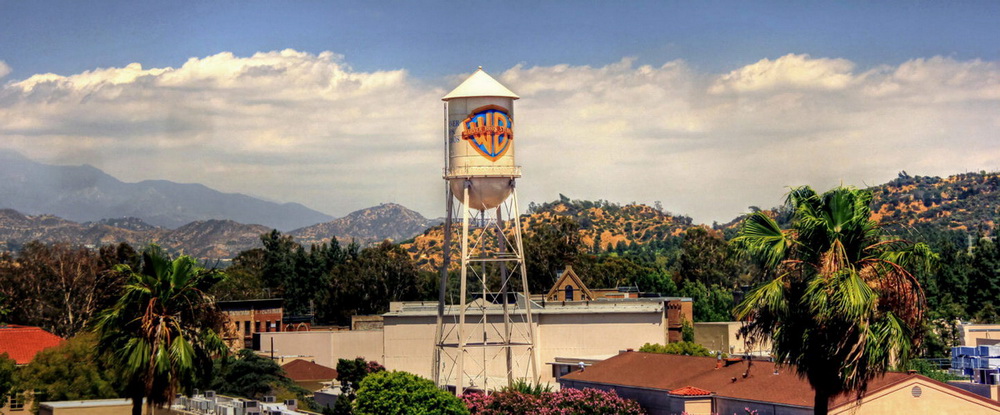 Warner Bros. Grup Melakukan Pengurangan Staff Dan Merapihkan Organisasi