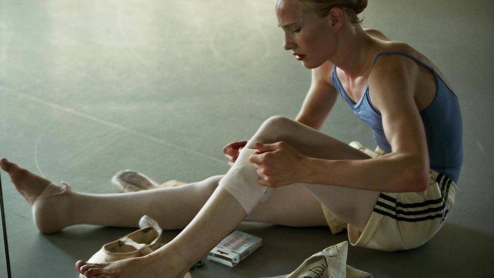 Review: Film GIRL Kisah Gadis Transgender Menggapai Mimpi Menjadi Ballerina
