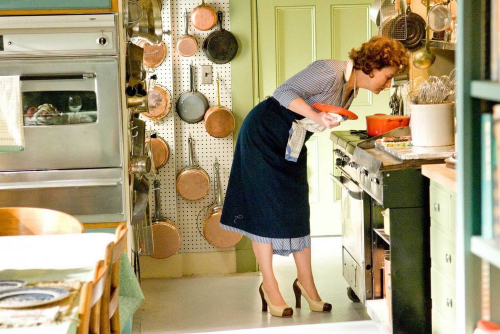 Dua Wanita Dengan Ambisi Sama Di Dunia Masak JULIE AND JULIA Tayang Di Netflix