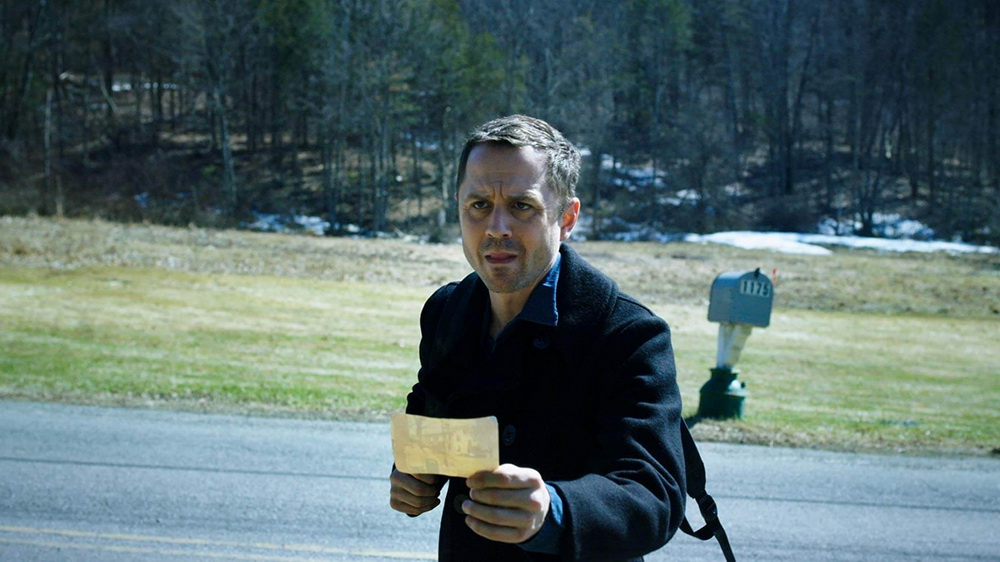 Segala Sesuatu Tentang SNEAKY PETE Serial Paling Diantisipasi Tayang Di Amazon