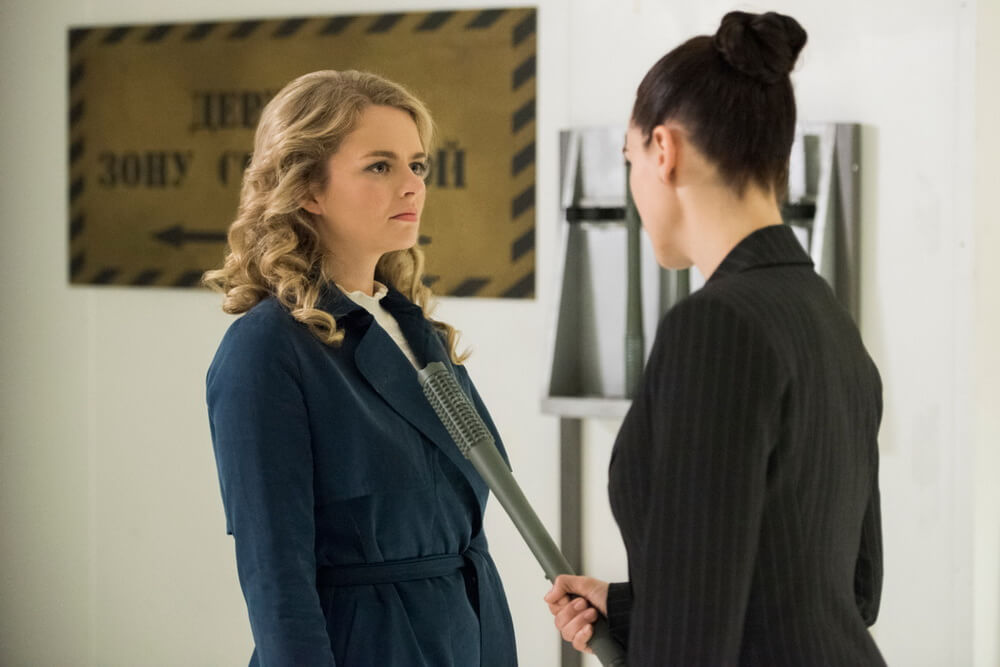 Serial Supergirl Episode Will The Real Miss Tessmacher Please Stand Up?