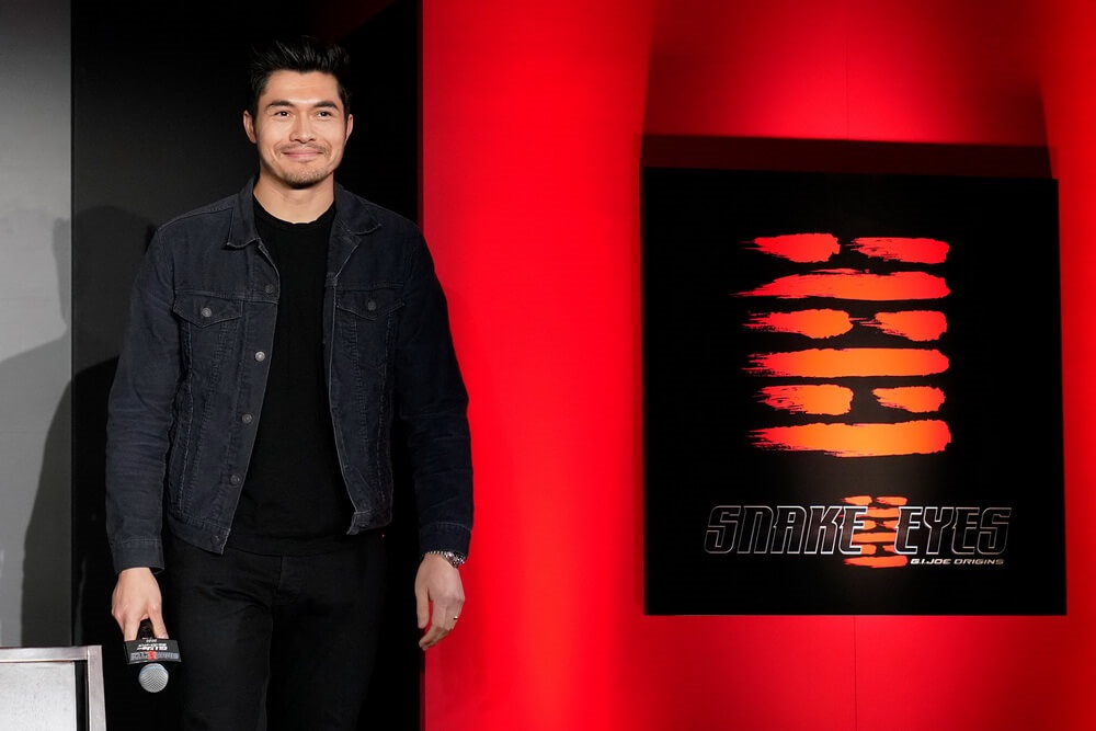 First Look Henry Golding di Film “Snake Eyes”