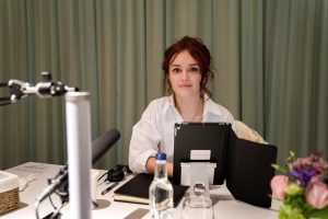 Olivia Cooke sebagai Alicent Hightower