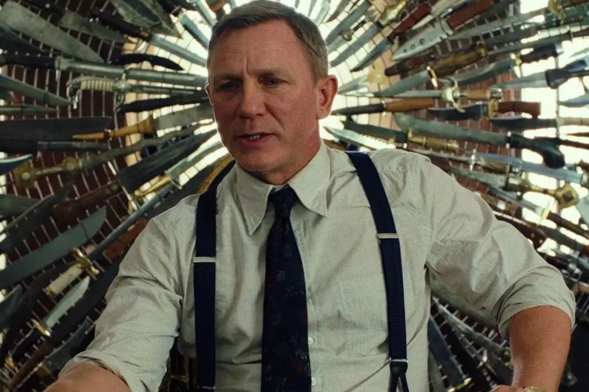 Daniel Craig dalam Knives Out