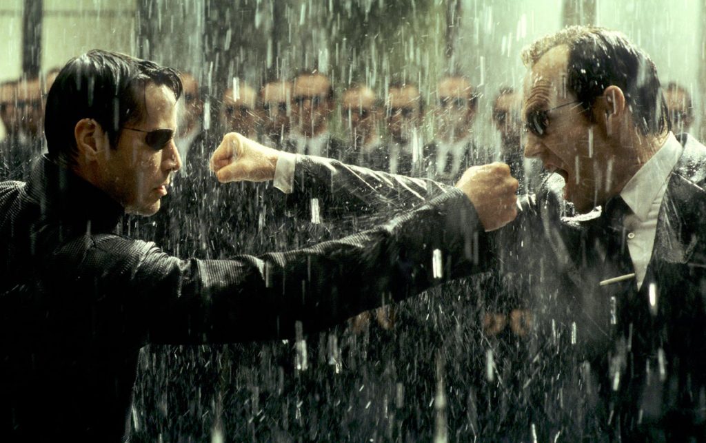 The Matrix Revolutions Neo berhadapan dengan Smith dan klon nya