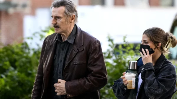 Liam Neeson syuting film thug di universitas Northeastern