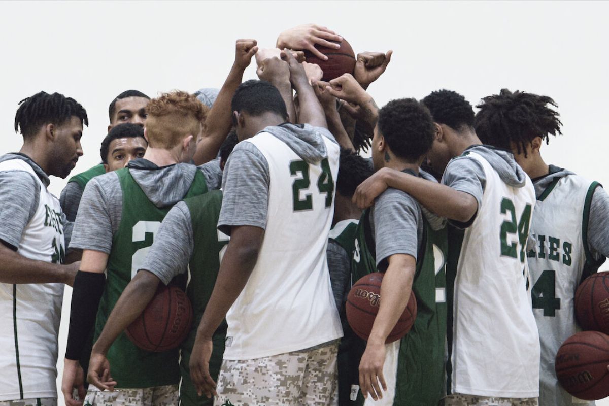 serial dokumenter netflix last chance u: Basketball