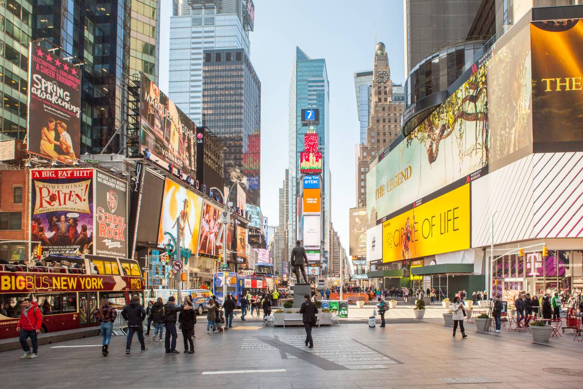 Times Square salah satu Lokasi syuting Home Alone 2