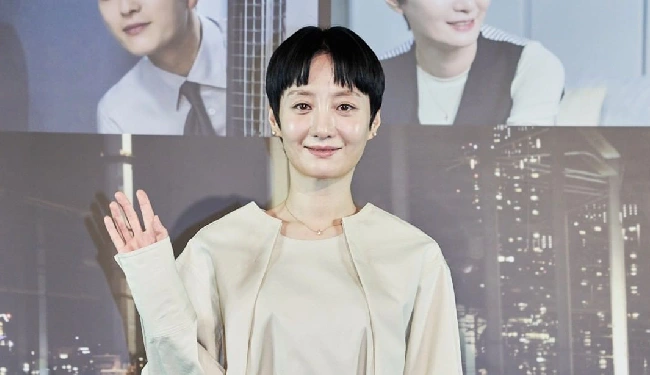 Jo Eun Ji sebagai Kang Bi Chwi