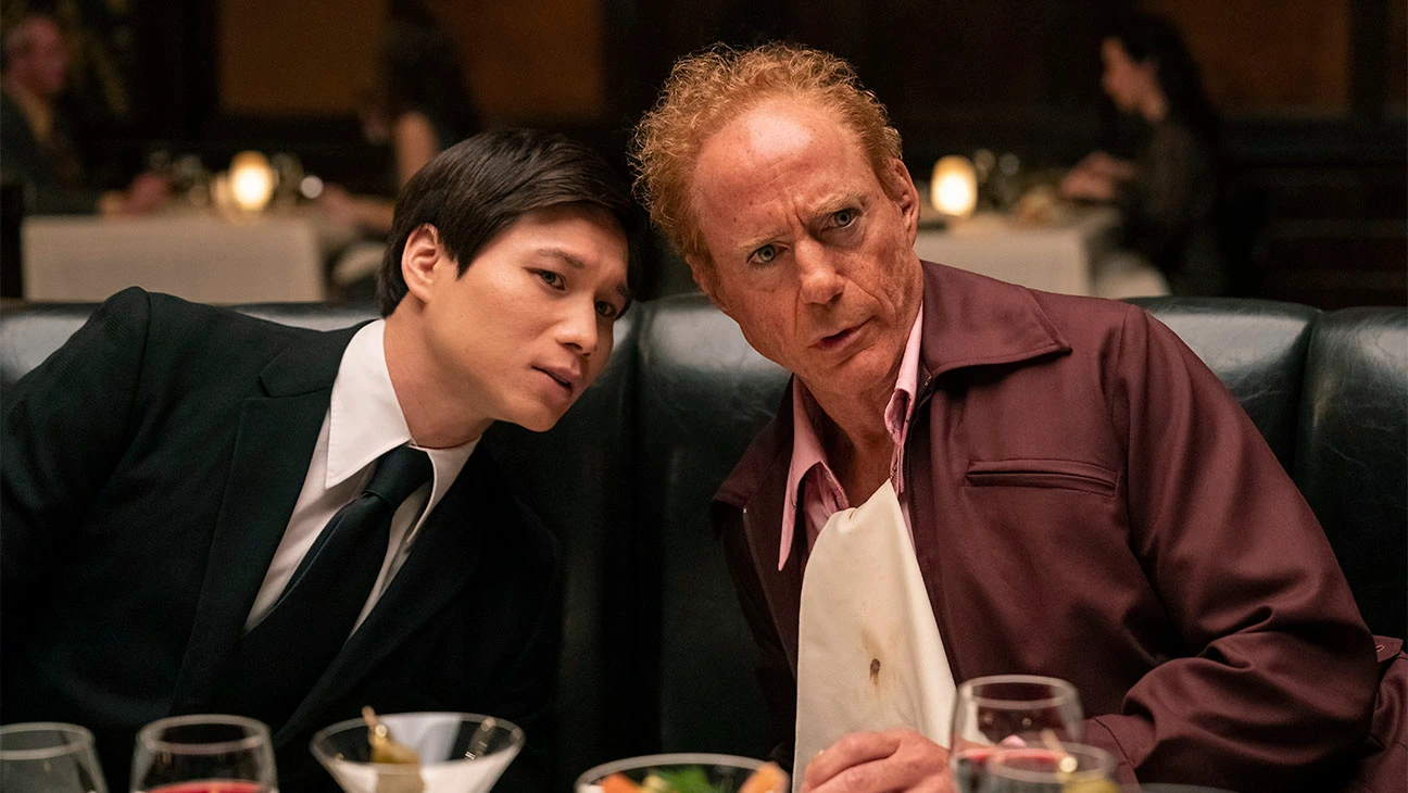 Hoa Xuande dan Robert Downey Jr. dalam The Sympathizer
