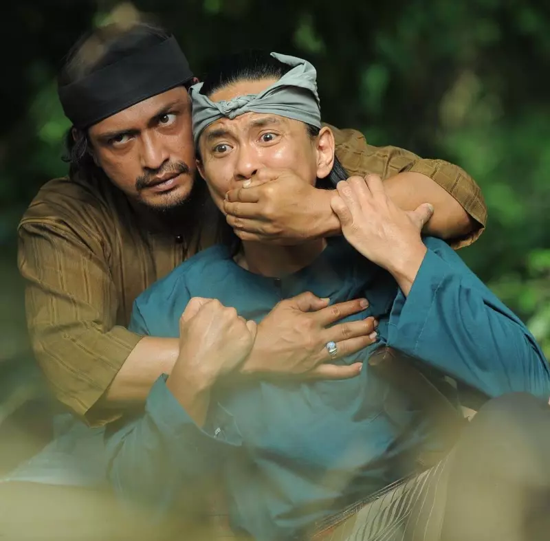 Adi Saputra dan Beto Kusyairy dalam Mat Kilau