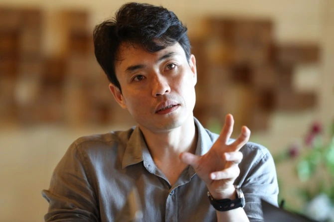 Profil Ryu Seung Beom, Aktor Senior Yang Comeback Lewat Drama Moving 