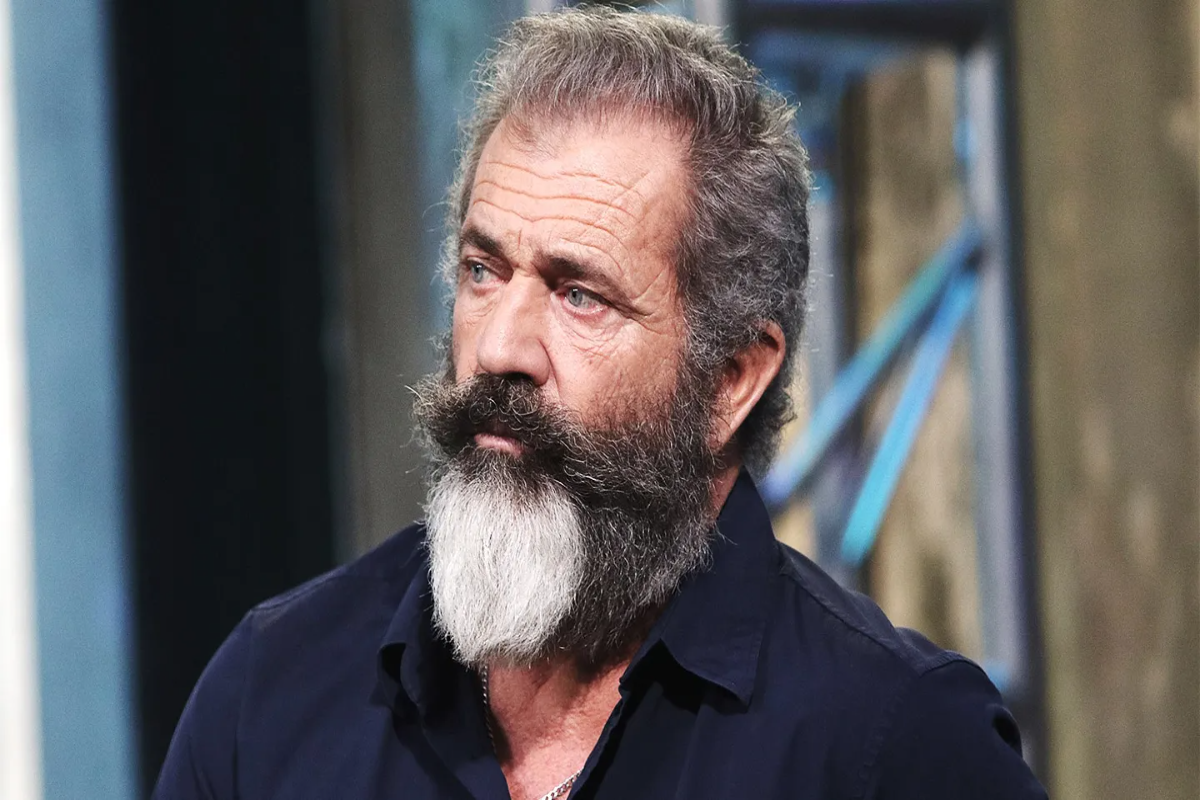 Mel Gibson Pemeran The Continental. 