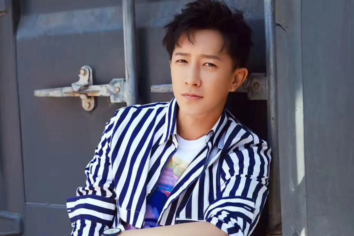 Pemeran Spy Game Chinese Drama: Han Geng - Wang Likun