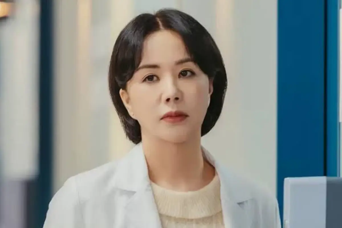 Uhm Jung Hwa sebagai Ji Hye