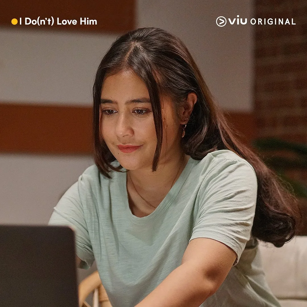 Pemeran I Don’t Love Him Prilly Latuconsina