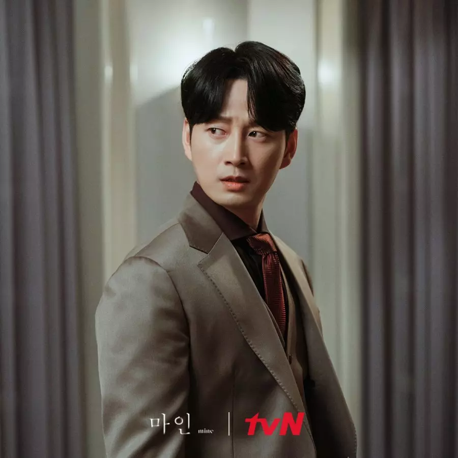 Pemeran Won Kyung