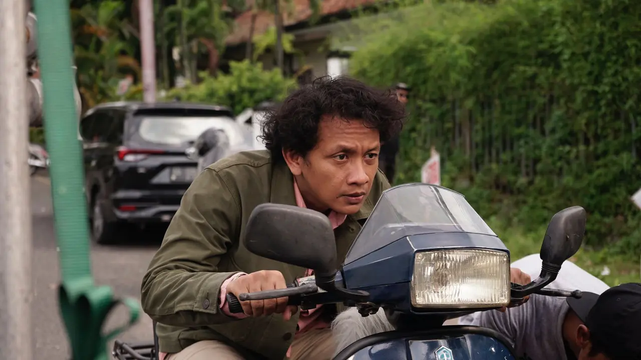Erick Estrada Jadi Pemeran Utama di Film Mendung Tanpo Udan