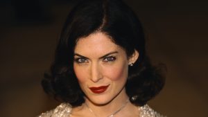 Lara Flynn Boyle_6f