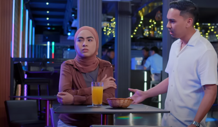 Aku Bukan Ustazah