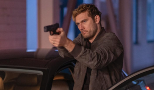 Alex Pettyfer di Chief of Station