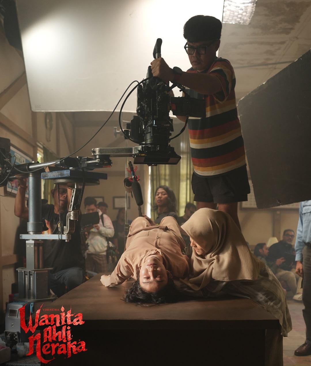 film wanita dibalik layar