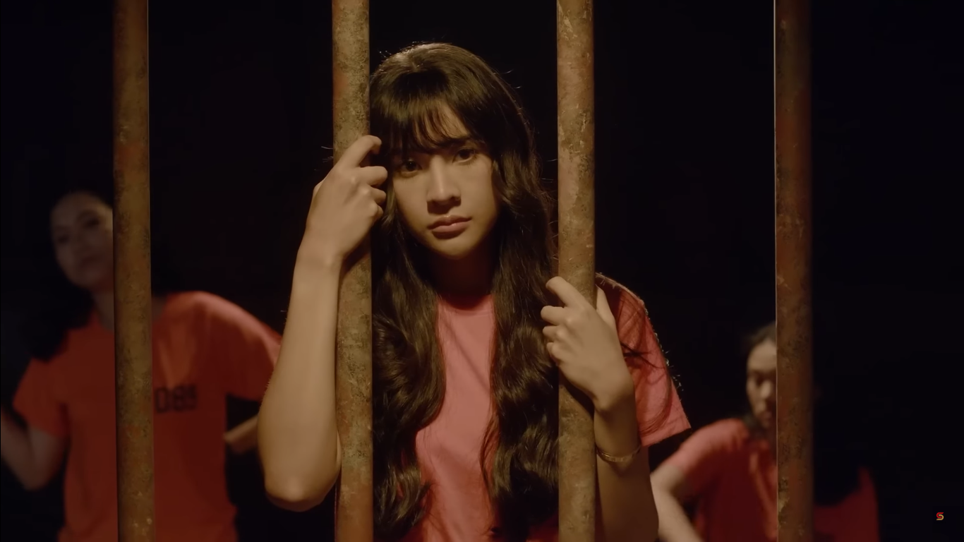 Anya Geraldine di film Mendadak Dangdut