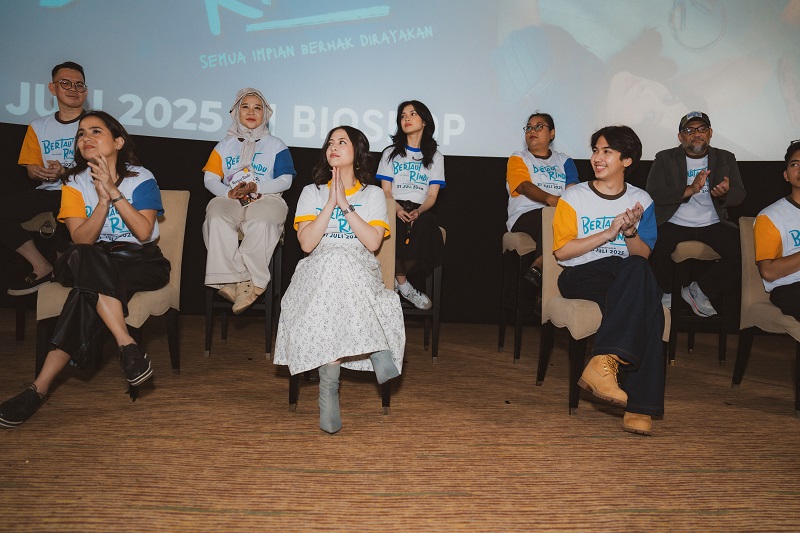Lima Alasan Bertaut Rindu