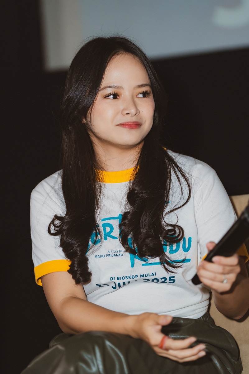 Lima Alasan Bertaut Rindu