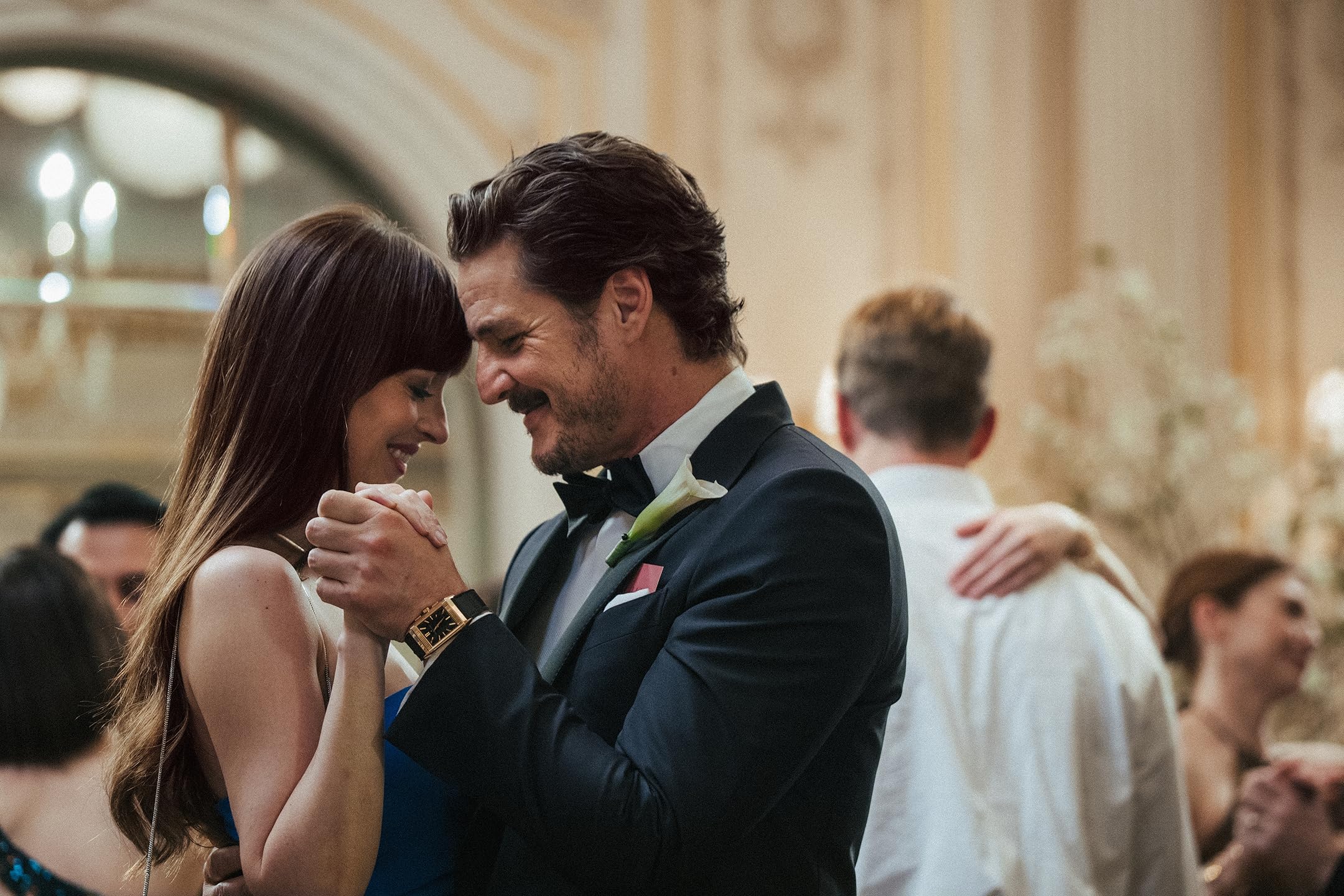 Dakota Johnson dan Pedro Pascal dalam Materialists