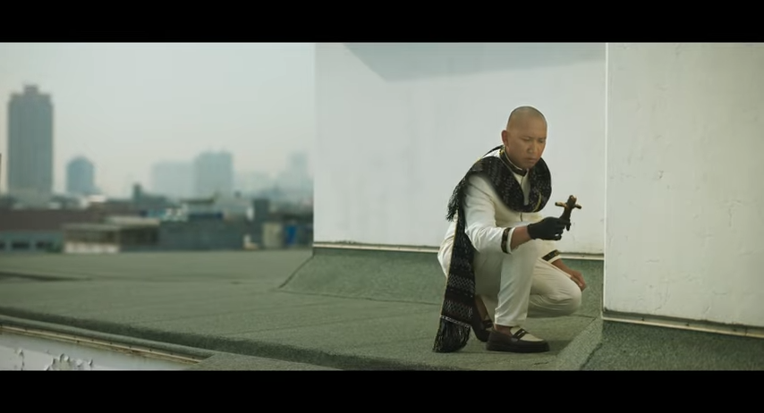 Oki Rengga di Comic 8 Revolution: Santet Kabinet