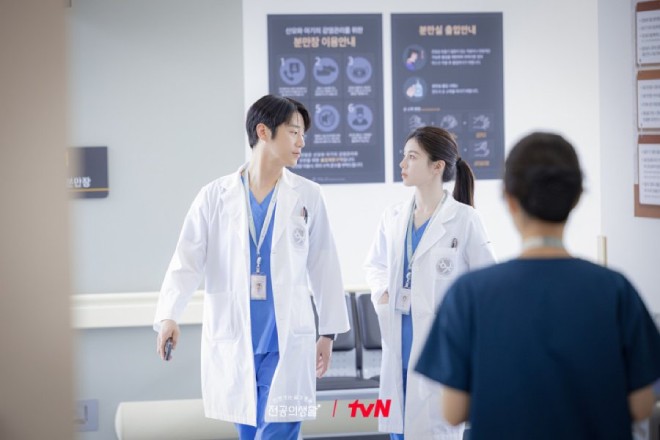 drama korea resident playbook