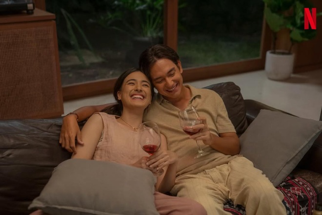 Mawar Eva de Jongh dan Adipati Dolkien di Luka, Makan, Cinta