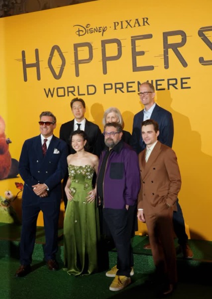 pengisi suara hoppers