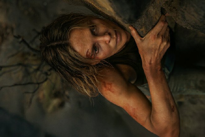 Charlize Theron di Apex 2026