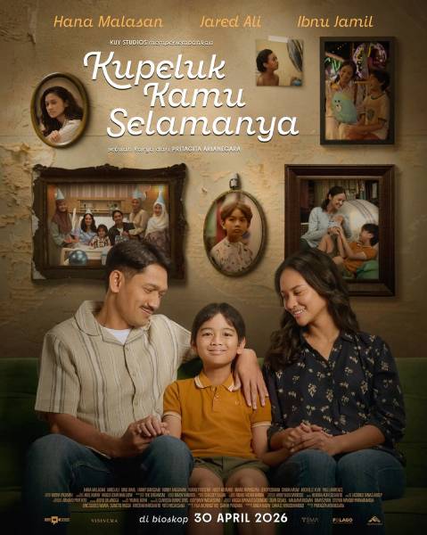 Poster film Kupeluk Kamu Selamanya