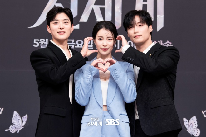 Jang Seung Jo, Lim Ji Yeon, Heo Nam Jun - Pemeran My Royal Nemesis