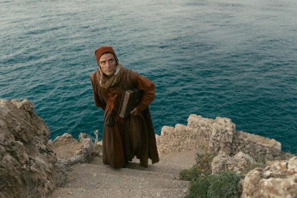 Oscar Isaac di In the Hand of Dante