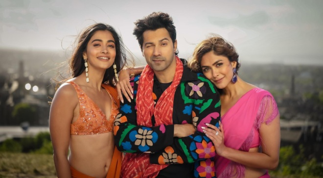 Pooja Hedge, Varun Dhawan, Mrunal Thakur