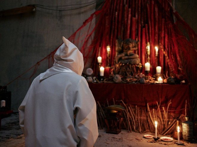 Potongan adegan film The Shrine